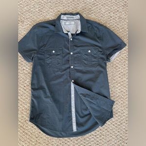 Men’s slim fit button down. Size medium.